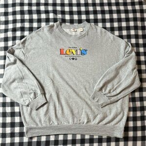 Women’s Levi’s sweatshirt medium